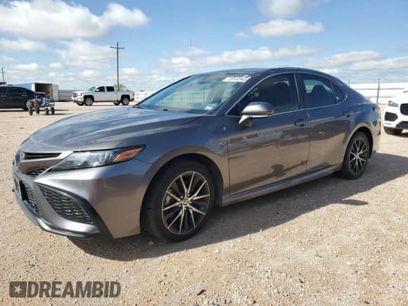 2024 Toyota Camry SE with VIN 4T1G11AK4RU899030, listed as a Copart auction lot 55510945 with 43,938 mi miles and Clean title. Bid and sale history available at DreamBid. Image 1.