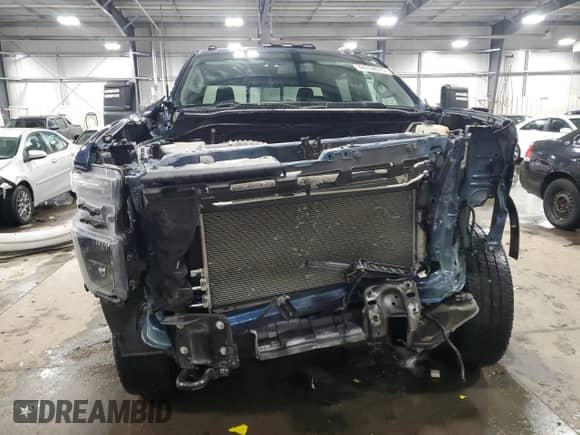 2020 Chevrolet Silverado 3500HD LT z VIN 1GC4YTE72LF333755, wystawiony jako Copart lot #44764675 z przebiegiem 33 741 mil mil oraz Szkoda całkowita • Salvage title. Historia ofert i sprzedaży dostępna na DreamBid. Obrazek 5.