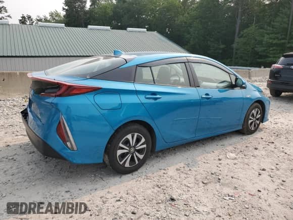 2018 Toyota Prius Plus with VIN JTDKARFP2J3075443, listed as a Copart auction lot 67347005 with 83,570 mi miles and Salvage title. Bid and sale history available at DreamBid. Image 3.