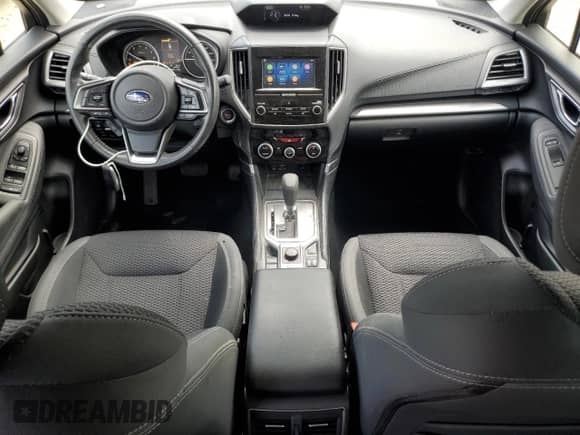 2024 Subaru Forester Premium z VIN JF2SKADC6RH433500, wystawiony jako Copart lot #70951835 z przebiegiem 5 635 mil mil oraz Szkoda całkowita • Salvage title. Historia ofert i sprzedaży dostępna na DreamBid. Obrazek 8.