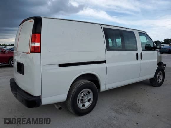 2021 Chevrolet Express Cargo with VIN 1GCWGAFP3M1258920, listed as a Copart auction lot 69327695 with 42,951 mi miles and Clean title. Bid and sale history available at DreamBid. Image 3.