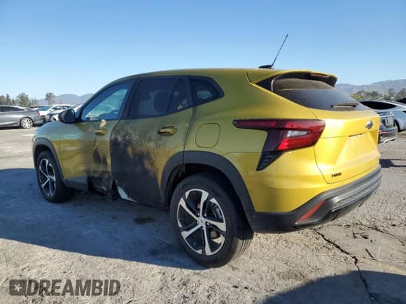 2024 Chevrolet Trax 1RS z VIN KL77LGE21RC077400, wystawiony jako Copart lot #90085245 z przebiegiem 28 825 mil mil oraz Szkoda całkowita • Salvage title. Historia ofert i sprzedaży dostępna na DreamBid. Obrazek 2.