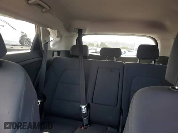 2019 Hyundai Tucson SE с VIN KM8J23A45KU888608, выставлен на аукционе Copart как лот 85525845 с пробегом 114 657 миль миль и Списание • Salvage title. История ставок и продаж доступна на DreamBid. Изображение 10.