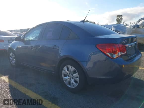 2014 Chevrolet Cruze LS с VIN 1G1PA5SG1E7184052, выставлен на аукционе IAAI как лот 43438221 с пробегом 181 531 миль миль и . История ставок и продаж доступна на DreamBid. Изображение 3.