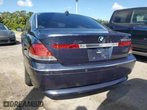 2005 BMW 7 Series с VIN WBAGN83545DK11401, выставлен на аукционе Copart как лот 75114144 с пробегом Не указан миль и Списание • Salvage title. История ставок и продаж доступна на DreamBid. Изображение 6.