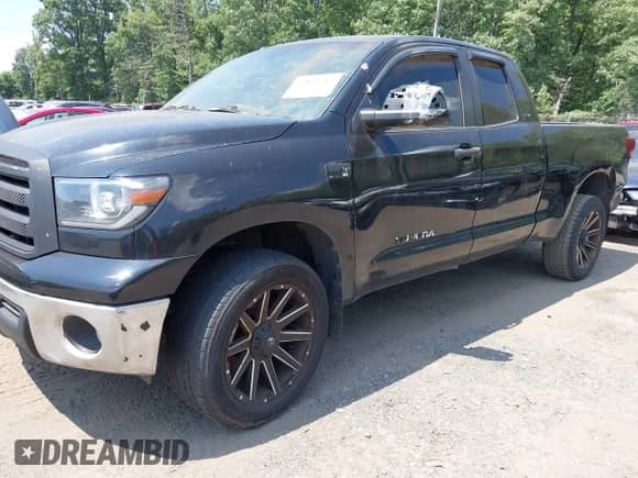 2010 Toyota Tundra с VIN 5TFUY5F17AX110382, выставлен на аукционе IAAI как лот 42833717 с пробегом 188 914 миль миль и . История ставок и продаж доступна на DreamBid. Изображение 17.