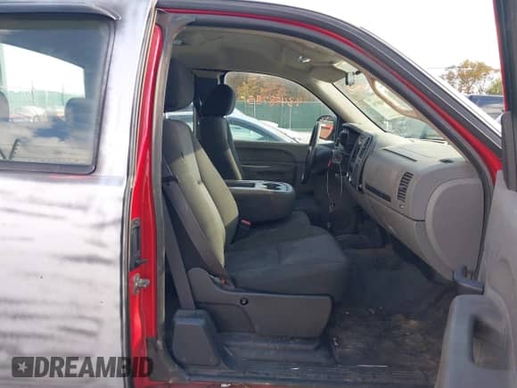 2011 Chevrolet Silverado 1500 Work Truck с VIN 1GCRKPE31BZ451787, выставлен на аукционе IAAI как лот 43498785 с пробегом 198 331 миль миль и . История ставок и продаж доступна на DreamBid. Изображение 5.