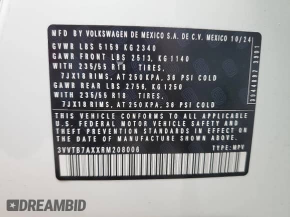 2024 Volkswagen Tiguan z VIN 3VVTB7AXXRM208006, wystawiony jako Copart lot #44222715 z przebiegiem 1 904 mil mil oraz Szkoda całkowita • Salvage title. Historia ofert i sprzedaży dostępna na DreamBid. Obrazek 14.