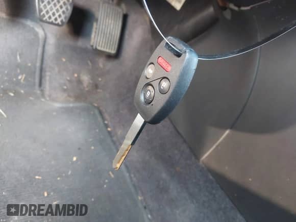 2006 Honda Accord EX-L с VIN 1HGCM65516A013577, выставлен на аукционе IAAI как лот 43154389 с пробегом 246 366 миль миль и . История ставок и продаж доступна на DreamBid. Изображение 11.