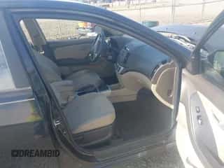 2009 Hyundai Elantra GLS with VIN KMHDU46D29U637223, listed as a IAAI auction lot 43379364 with 175,182 mi miles and . Bid and sale history available at DreamBid. Image 5.