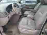 2005 Toyota Sienna XLE z VIN 5TDBA22C45S042605, wystawiony jako Copart lot #84201765 z przebiegiem 154 606 mil mil oraz Szkoda całkowita • Salvage title. Historia ofert i sprzedaży dostępna na DreamBid. Obrazek 7.