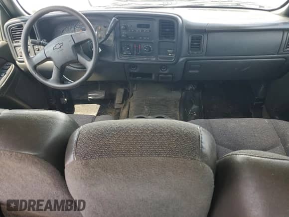 2004 Chevrolet Silverado 1500 LS with VIN 1GCEC19X94Z210973, listed as a Copart auction lot 71203325 with 208,765 mi miles and Clean title. Bid and sale history available at DreamBid. Image 8.