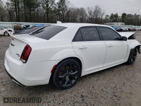 2023 Chrysler 300 S с VIN 2C3CCABT2PH632882, выставлен на аукционе Copart как лот 45202915 с пробегом 22 172 миль миль и Списание • Salvage title. История ставок и продаж доступна на DreamBid. Изображение 3.