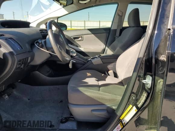 2015 Toyota Prius Two z VIN JTDKN3DU0F1910503, wystawiony jako Copart lot #87440475 z przebiegiem 201 055 mil mil oraz Szkoda całkowita • Salvage title. Historia ofert i sprzedaży dostępna na DreamBid. Obrazek 7.