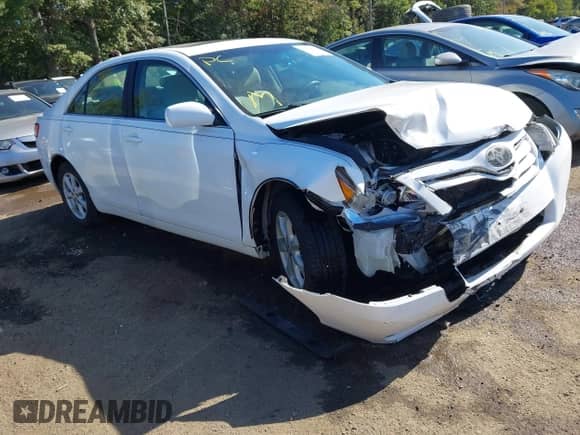 2011 Toyota Camry LE z VIN 4T1BF3EK6BU657606, wystawiony jako IAAI lot #43378610 z przebiegiem Nie podano mil oraz . Historia ofert i sprzedaży dostępna na DreamBid. Obrazek 1.