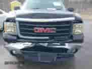 2007 GMC Sierra 1500 SLE1 z VIN 2GTEC13C671643993, wystawiony jako IAAI lot #41556101 z przebiegiem 212 097 mil mil oraz . Historia ofert i sprzedaży dostępna na DreamBid. Obrazek 6.