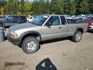 2000 Chevrolet S-10 LS ZR2 z VIN 1GCCT19W5Y8180462, wystawiony jako Copart lot #75137714 z przebiegiem 210 699 mil mil oraz Czysty tytuł • Clean title. Historia ofert i sprzedaży dostępna na DreamBid. Obrazek 1.