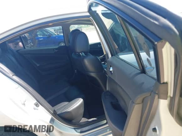 2014 Nissan Maxima SV with VIN 1N4AA5AP4EC448022, listed as a IAAI auction lot 42027624 with 280,961 mi miles and . Bid and sale history available at DreamBid. Image 8.