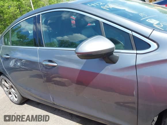 2018 Chevrolet Cruze Premier с VIN 1G1BF5SM3J7117531, выставлен на аукционе IAAI как лот 42161512 с пробегом 170 210 миль миль и . История ставок и продаж доступна на DreamBid. Изображение 13.