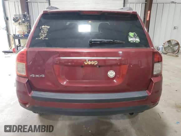 2014 Jeep Compass Sport с VIN 1C4NJDBB0ED784379, выставлен на аукционе Copart как лот 86301525 с пробегом 126 860 миль миль и Списание • Salvage title. История ставок и продаж доступна на DreamBid. Изображение 6.