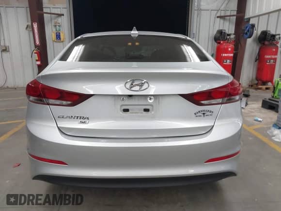 2018 Hyundai Elantra SE with VIN 5NPD74LF9JH402642, listed as a IAAI auction lot 43211321 with 47,192 mi miles and . Bid and sale history available at DreamBid. Image 17.