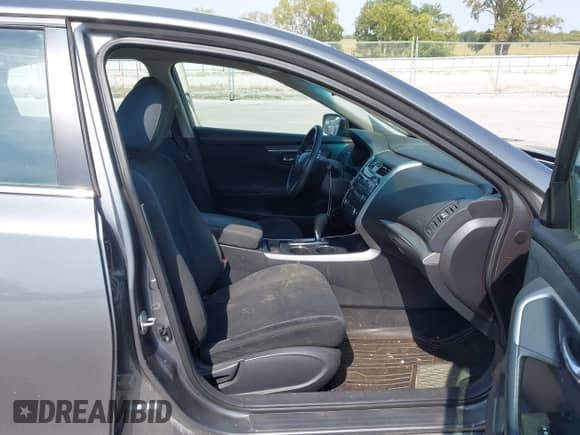 2015 Nissan Altima S с VIN 1N4AL3AP3FN341824, выставлен на аукционе IAAI как лот 43195284 с пробегом 158 650 миль миль и . История ставок и продаж доступна на DreamBid. Изображение 5.