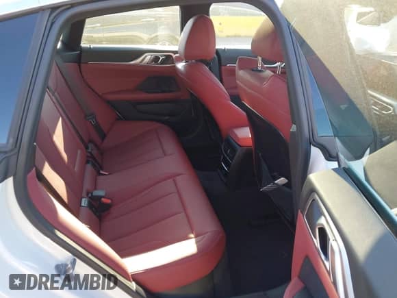 2024 BMW i4 eDrive35 с VIN WBY43AW01RFT16649, выставлен на аукционе IAAI как лот 43130257 с пробегом 9 599 миль миль и . История ставок и продаж доступна на DreamBid. Изображение 8.