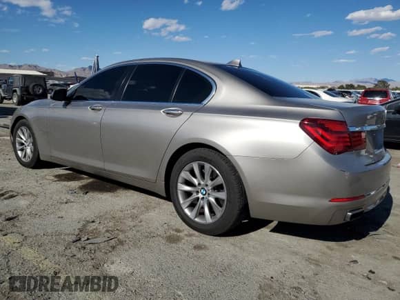 2014 BMW 7 Series 740i с VIN WBAYA6C58ED826697, выставлен на аукционе Copart как лот 57130385 с пробегом 50 107 миль миль и Списание • Salvage title. История ставок и продаж доступна на DreamBid. Изображение 2.