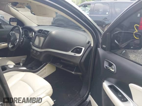 2015 Dodge Journey Limited с VIN 3C4PDDDG4FT721242, выставлен на аукционе IAAI как лот 42720373 с пробегом 219 181 миль миль и . История ставок и продаж доступна на DreamBid. Изображение 5.