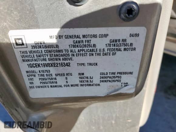 1999 Chevrolet Silverado 1500 LS z VIN 1GCEK19V8XE216342, wystawiony jako Copart lot #80629585 z przebiegiem 163 938 mil mil oraz Szkoda całkowita • Salvage title. Historia ofert i sprzedaży dostępna na DreamBid. Obrazek 12.