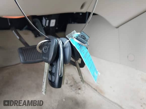 2007 Hyundai Azera SE z VIN KMHFC46F77A229425, wystawiony jako IAAI lot #41564209 z przebiegiem 173 671 mil mil oraz . Historia ofert i sprzedaży dostępna na DreamBid. Obrazek 11.