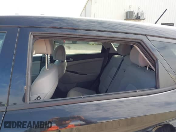 2017 Hyundai Tucson SE с VIN KM8J23A40HU436719, выставлен на аукционе IAAI как лот 42897324 с пробегом 202 098 миль миль и . История ставок и продаж доступна на DreamBid. Изображение 6.