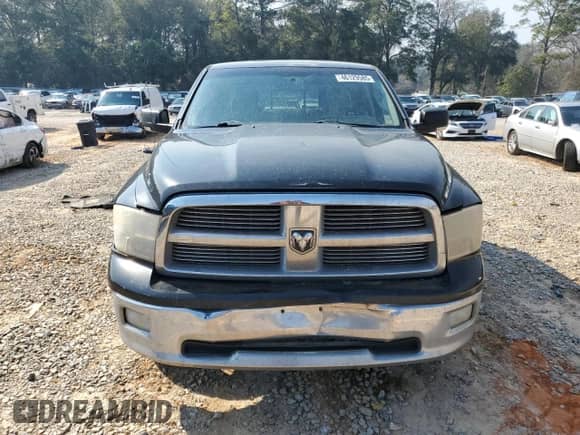 2011 Ram 1500 SLT z VIN 1D7RB1CT4BS582176, wystawiony jako Copart lot #66724705 z przebiegiem 268 537 mil mil oraz Szkoda całkowita • Salvage title. Historia ofert i sprzedaży dostępna na DreamBid. Obrazek 5.