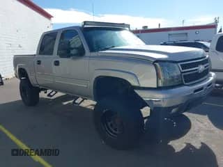 2006 Chevrolet Silverado 1500 LT3 with VIN 2GCEK13T661150851, listed as a IAAI auction lot 43264646 with 238,347 mi miles and . Bid and sale history available at DreamBid. Image 1.