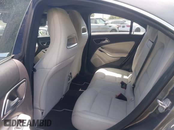 2018 Mercedes-Benz CLA 250 с VIN WDDSJ4EB2JN531878, выставлен на аукционе IAAI как лот 43084538 с пробегом 65 539 миль миль и . История ставок и продаж доступна на DreamBid. Изображение 8.