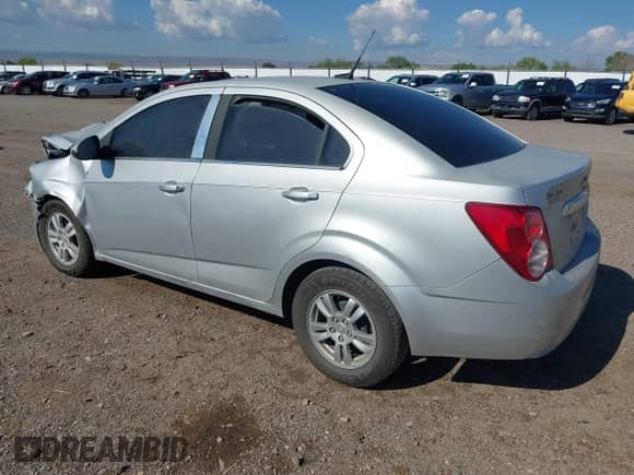 2012 Chevrolet Sonic LT с VIN 1G1JC5SB0C4201619, выставлен на аукционе IAAI как лот 43045559 с пробегом 93 000 миль миль и . История ставок и продаж доступна на DreamBid. Изображение 3.