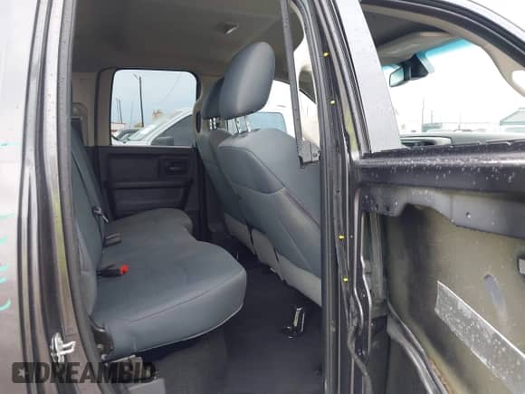 2018 Ram 1500 Tradesman z VIN 1C6RR6FG1JS341411, wystawiony jako IAAI lot #42477747 z przebiegiem 109 238 mil mil oraz . Historia ofert i sprzedaży dostępna na DreamBid. Obrazek 8.