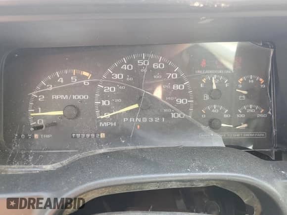 1996 Chevrolet Silverado 2500 с VIN 1GCGK24R5TE237782, выставлен на аукционе Copart как лот 62363975 с пробегом 193 992 миль миль и Чистый • Clean title. История ставок и продаж доступна на DreamBid. Изображение 9.