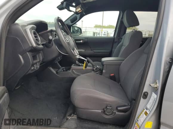 2019 Toyota Tacoma TRD Off Road z VIN 3TMCZ5AN7KM210332, wystawiony jako Copart lot #81743135 z przebiegiem 90 681 mil mil oraz Szkoda całkowita • Salvage title. Historia ofert i sprzedaży dostępna na DreamBid. Obrazek 7.