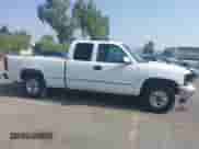 2000 GMC Sierra 1500 SLE z VIN 1GTEC19T0YZ300810, wystawiony jako IAAI lot #42471227 z przebiegiem Nie podano mil oraz . Historia ofert i sprzedaży dostępna na DreamBid. Obrazek 13.