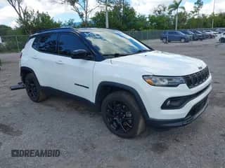 2023 Jeep Compass Latitude с VIN 3C4NJDBN6PT530134, выставлен на аукционе IAAI как лот 42970410 с пробегом 35 130 миль миль и . История ставок и продаж доступна на DreamBid. Изображение 1.