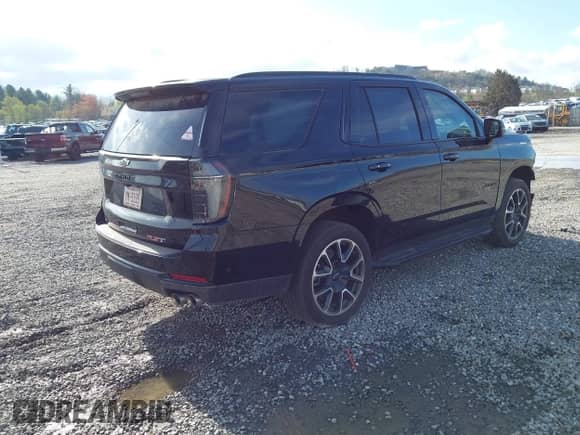 2025 Chevrolet Tahoe RST z VIN 1GNS6RRD1SR108439, wystawiony jako IAAI lot #41963075 z przebiegiem 5 388 mil mil oraz . Historia ofert i sprzedaży dostępna na DreamBid. Obrazek 4.