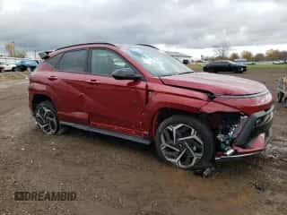 2024 Hyundai Kona N Line с VIN KM8HACA34RU118306, выставлен на аукционе Copart как лот 79687814 с пробегом 3 393 миль миль и Списание • Salvage title. История ставок и продаж доступна на DreamBid. Изображение 4.