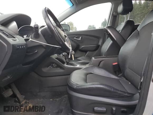 2015 Hyundai Tucson SE с VIN KM8JUCAG4FU999595, выставлен на аукционе Copart как лот 84819305 с пробегом 157 926 миль миль и Списание • Salvage title. История ставок и продаж доступна на DreamBid. Изображение 7.