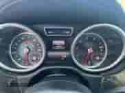 2017 Mercedes-Benz GLS 450 z VIN 4JGDF6EE2HA841889, wystawiony jako Copart lot #53635845 z przebiegiem 168 629 mil mil oraz Czysty tytuł • Clean title. Historia ofert i sprzedaży dostępna na DreamBid. Obrazek 8.