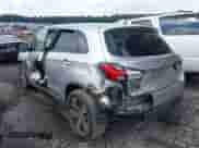 2021 Mitsubishi Outlander ES z VIN JA4ARUAU4MU022370, wystawiony jako IAAI lot #43128868 z przebiegiem 154 821 mil mil oraz . Historia ofert i sprzedaży dostępna na DreamBid. Obrazek 3.