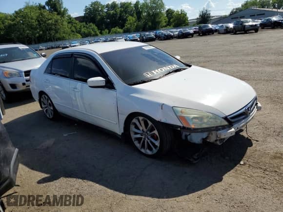 2006 Honda Accord LX with VIN 1HGCM55476A062672, listed as a Copart auction lot 61933745 with 240,385 mi miles and Salvage title. Bid and sale history available at DreamBid. Image 4.