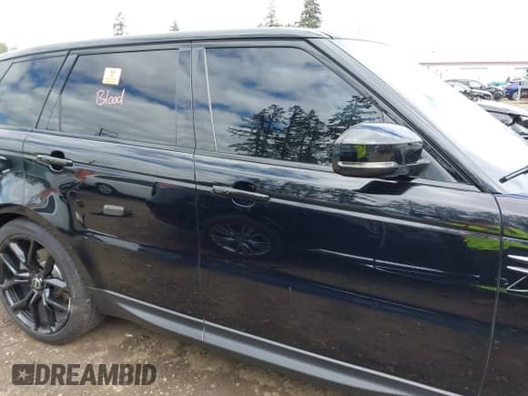2020 Land Rover Range Rover Sport SE z VIN SALWG2SU5LA741348, wystawiony jako IAAI lot #39484742 z przebiegiem 57 216 mil mil oraz . Historia ofert i sprzedaży dostępna na DreamBid. Obrazek 13.