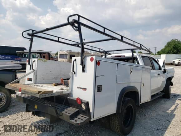 2022 Chevrolet Silverado 3500 с VIN 1GB4WREY8NF311364, выставлен на аукционе Copart как лот 59685564 с пробегом Не указан миль и На запчасти • Non repairable. История ставок и продаж доступна на DreamBid. Изображение 3.