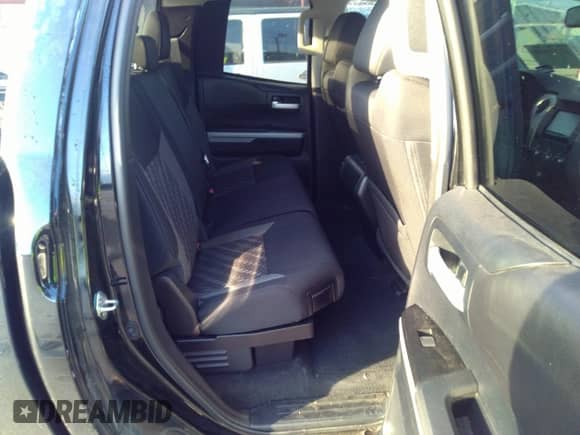 2018 Toyota Tundra SR с VIN 5TFUW5F19JX754195, выставлен на аукционе IAAI как лот 41275809 с пробегом 66 142 миль миль и . История ставок и продаж доступна на DreamBid. Изображение 8.